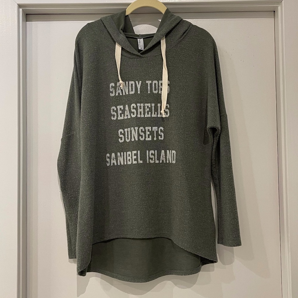 Soft, relaxed hoodie (new)